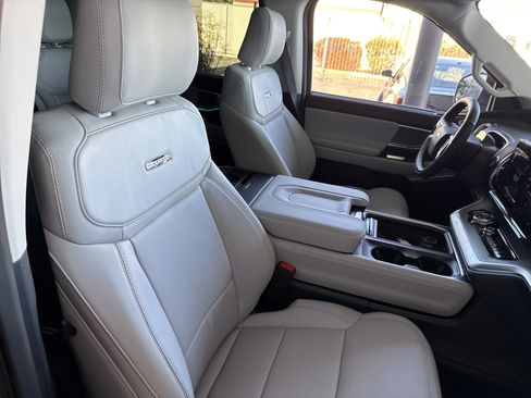 Certified 2025 Ford Expedition Max Platinum image 21