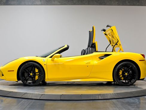 Used 2017 Ferrari 488 Spider RWD image 48