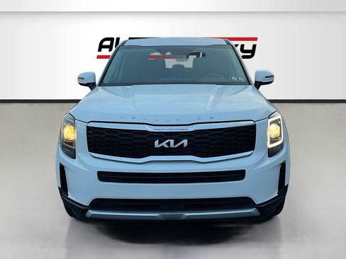 Used 2022 Kia Telluride LX image 2