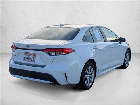Certified 2020 Toyota Corolla LE w/ Carpet Mat Package (TMS) image 5