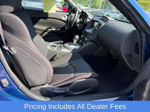 Used 2016 Nissan 370Z Coupe RWD image 17
