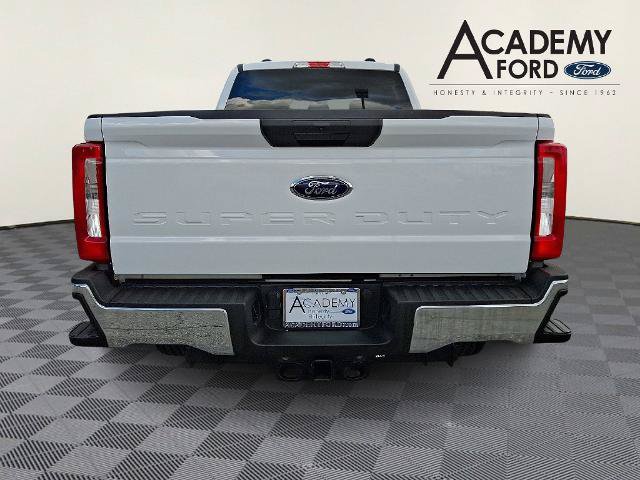 Certified 2025 Ford F250 XLT AWD/4WD image 5
