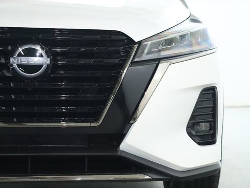 Certified 2024 Nissan Kicks SR w/ SR Premium Package image 8