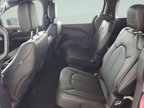 New 2026 Chrysler Voyager LX image 23