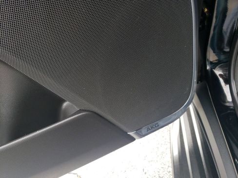 Used 2023 Cadillac Escalade ESV Premium Luxury image 51