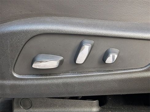 Certified 2025 Cadillac XT5 Premium Luxury image 21