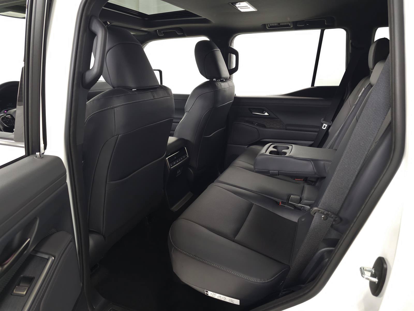 Used 2026 Lexus GX 550 w/ Accessory Package (2T) AWD/4WD image 38