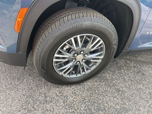 New 2026 Chevrolet Traverse LT image 10