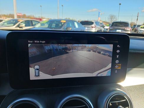 Used 2021 Mercedes-Benz GLC 300 4MATIC image 38