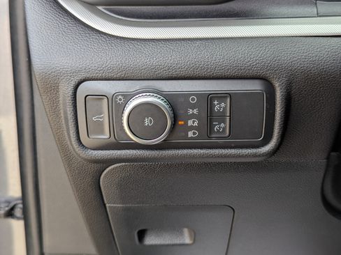 Used 2022 Ford Explorer XLT w/ Equipment Group 202A image 28