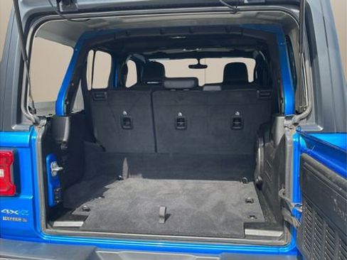 Used 2021 Jeep Wrangler Unlimited Sahara w/ Dual Top Group image 14