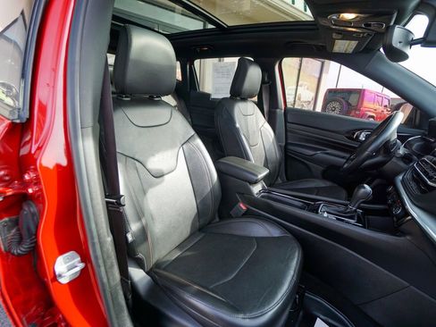 Used 2022 Jeep Compass Limited w/ (RED) Package image 32