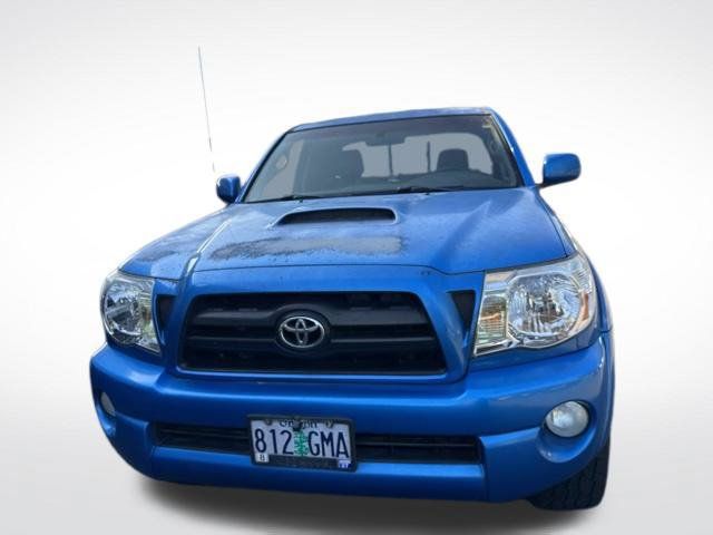 Used 2005 Toyota Tacoma 4x4 Access Cab image 2