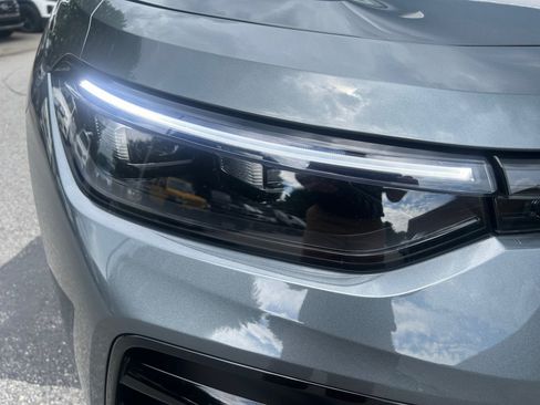 Certified 2025 Volkswagen Tiguan SE R-Line AWD/4WD image 24