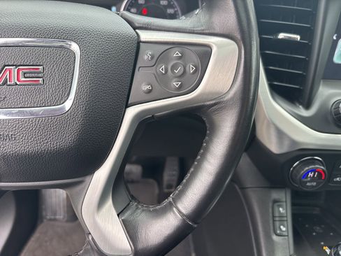 Used 2017 GMC Acadia SLT AWD/4WD image 22