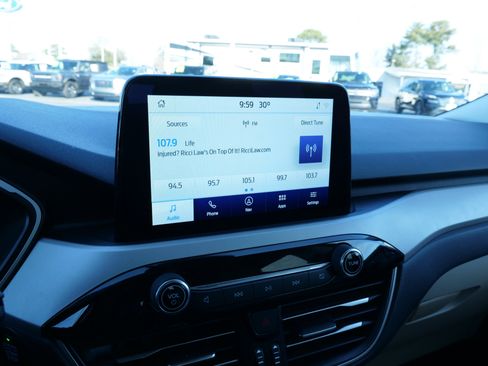 Used 2021 Ford Escape SE w/ SE Sport Appearance Package image 26