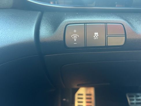 Used 2025 Hyundai Elantra N image 22