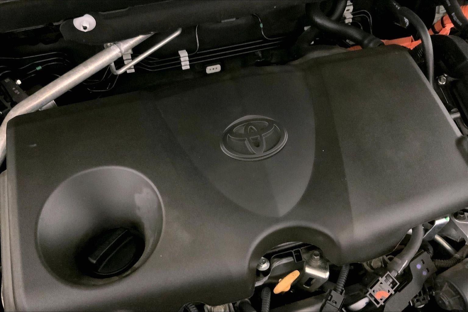 Used 2025 Toyota RAV4 LE AWD/4WD image 30