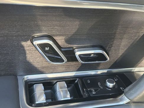 Used 2023 Land Rover Range Rover SE image 23