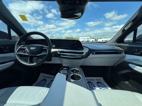 Certified 2024 Cadillac Lyriq Sport AWD/4WD image 22