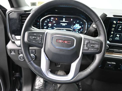 Used 2025 GMC Sierra 2500 SLE w/ SLE Value Package; AWD/4WD image 16