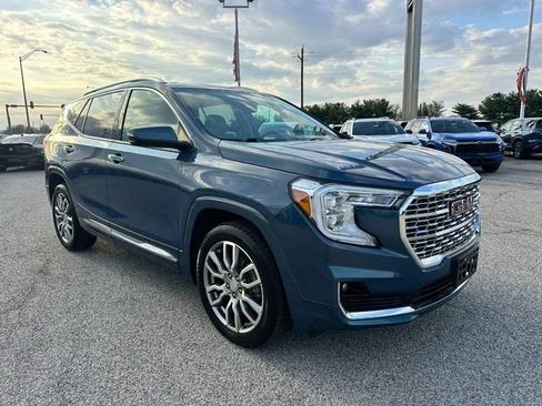 Certified 2024 GMC Terrain Denali w/ Denali Premium Package AWD/4WD image 8