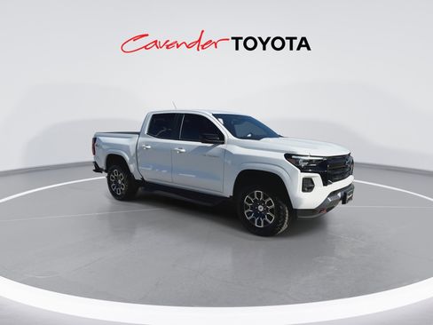 Used 2024 Chevrolet Colorado Z71 image 2