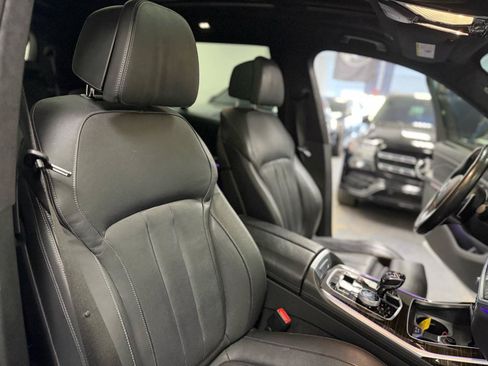 Used 2019 BMW X7 xDrive50i w/ Luxury Seating Package AWD/4WD image 39