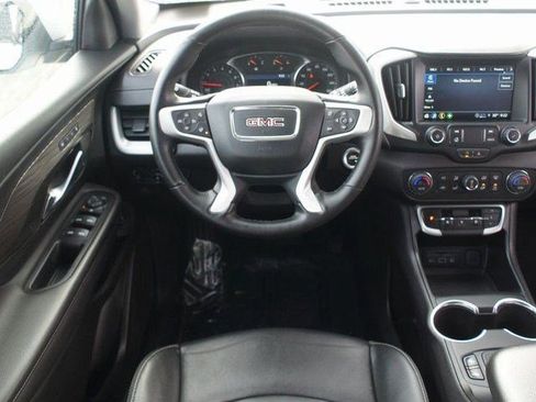 Used 2023 GMC Terrain SLT image 5