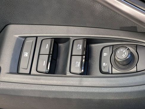 Certified 2025 Subaru Impreza 2.0i image 12