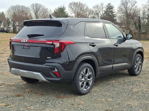 New 2026 Kia Seltos LX image 4