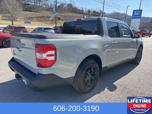 Used 2022 Ford Maverick Lariat w/ Lariat Luxury Package image 6