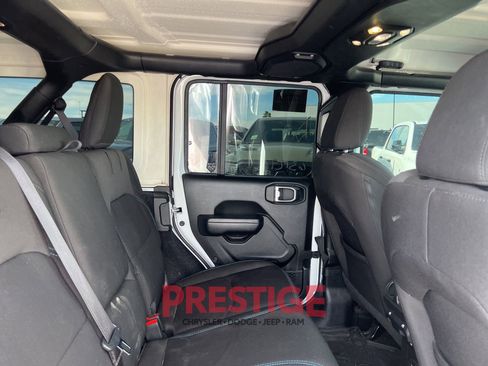 Used 2023 Jeep Wrangler Unlimited Rubicon 4xe AWD/4WD image 21