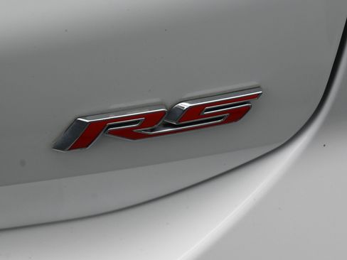 Used 2024 Chevrolet Equinox RS w/ LPO, Floor Liner Package image 9