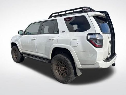 Used 2024 Toyota 4Runner SR5 Premium image 4