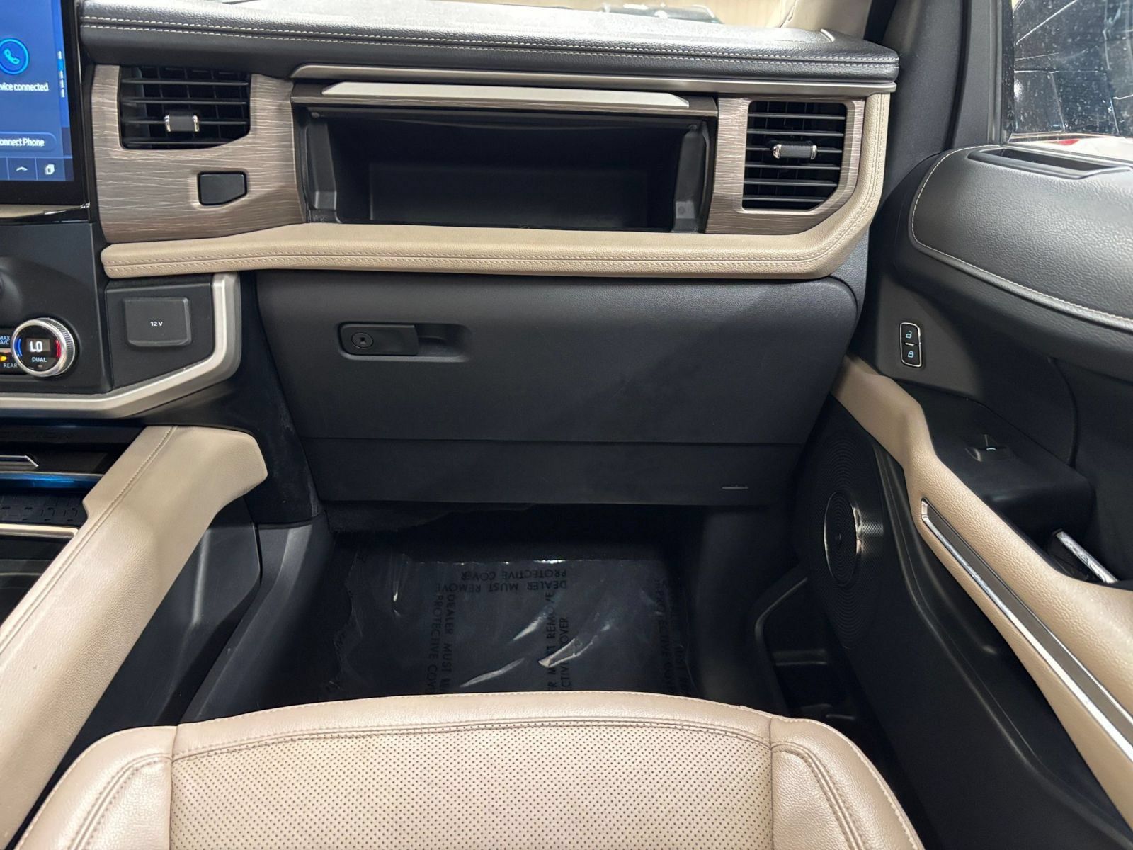 Used 2024 Ford Expedition Limited RWD image 39