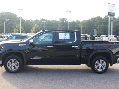 Used 2025 GMC Sierra 1500 SLT AWD/4WD image 4