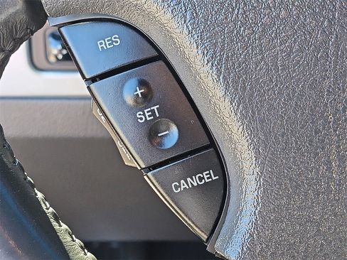 Used 2002 Ford Thunderbird image 22