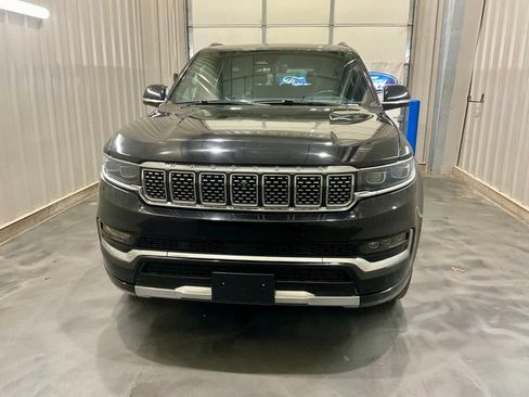 Used 2023 Jeep Grand Wagoneer Series II AWD/4WD image 5