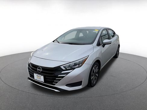 Used 2025 Nissan Versa SV image 7