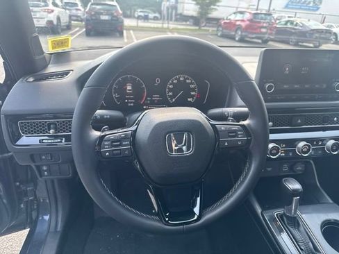 Used 2023 Honda Civic Sport image 14