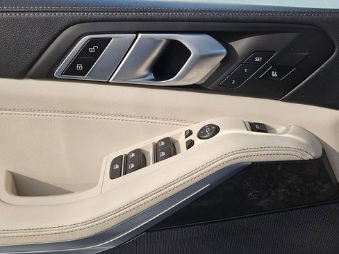 Used 2021 BMW X5 xDrive40i w/ Convenience Package image 25