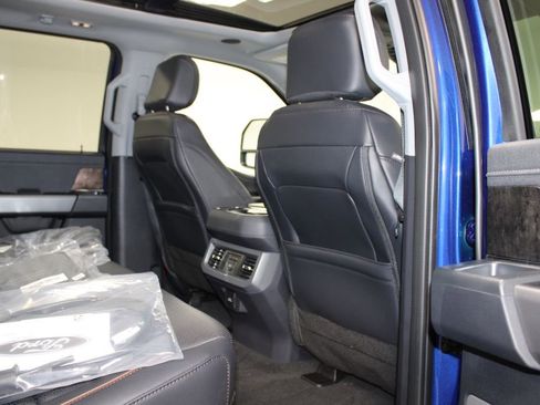 New 2026 Ford F250 Lariat w/ Black Appearance Package AWD/4WD image 32