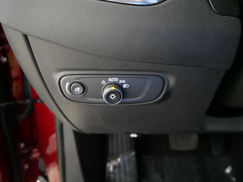 Used 2023 Chevrolet Equinox LT FWD image 26