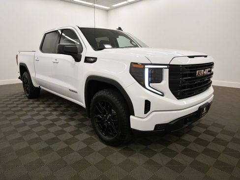 Used 2024 GMC Sierra 1500 Elevation w/ X31 Off-Road Package AWD/4WD image 10