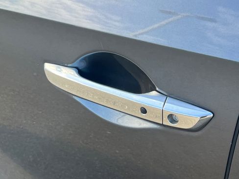 Used 2018 Honda Odyssey Touring image 7