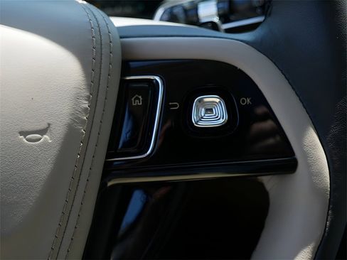 Used 2023 Lincoln Aviator Reserve w/ Equipment Group 201A image 23