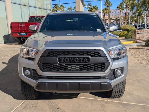 Used 2023 Toyota Tacoma 4x4 Double Cab image 8