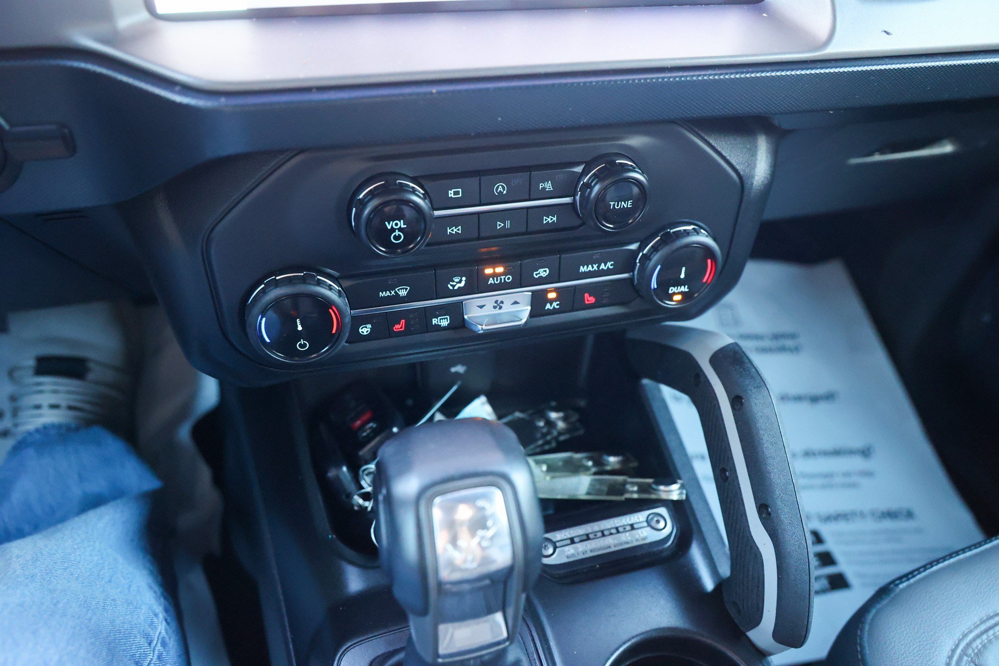 Used 2022 Ford Bronco Outer Banks AWD/4WD image 25