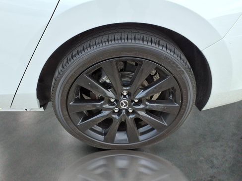Used 2024 MAZDA MAZDA3 s FWD image 10